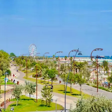 Centro - Residenza Romy Con Giardino - 5 Posti Letto Lägenhet Rimini