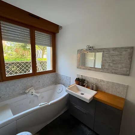 Centro - Residenza Romy Con Giardino - 5 Posti Letto Rímini