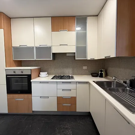 Centro - Residenza Romy Con Giardino - 5 Posti Letto Apartamento Rímini