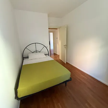 Centro - Residenza Romy Con Giardino - 5 Posti Letto *