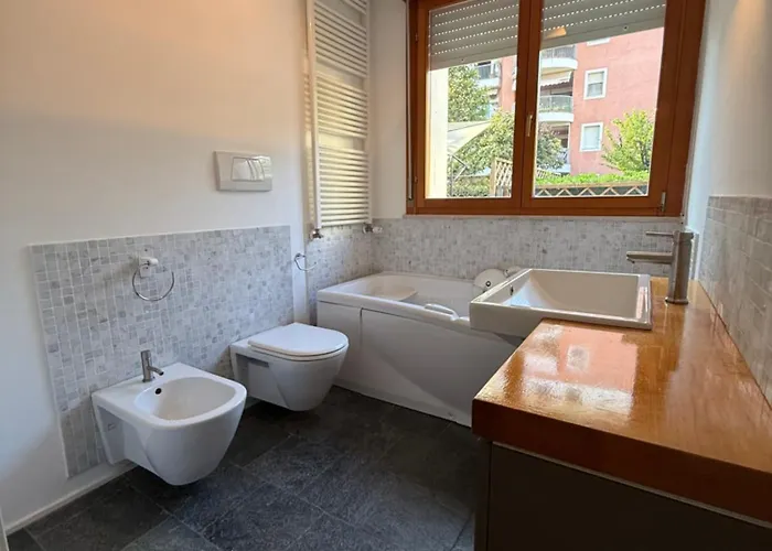 Centro - Residenza Romy Con Giardino - 5 Posti Letto