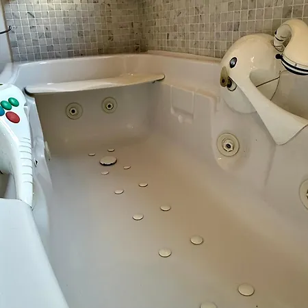 Διαμέρισμα Centro - Residenza Romy Con Giardino - 5 Posti Letto *