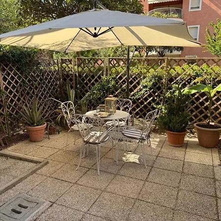 Апартаменты Centro - Residenza Romy Con Giardino - 5 Posti Letto Римини